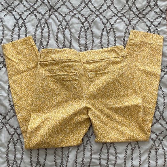 Floral Print Cropped Pants - Picture 6 of 7